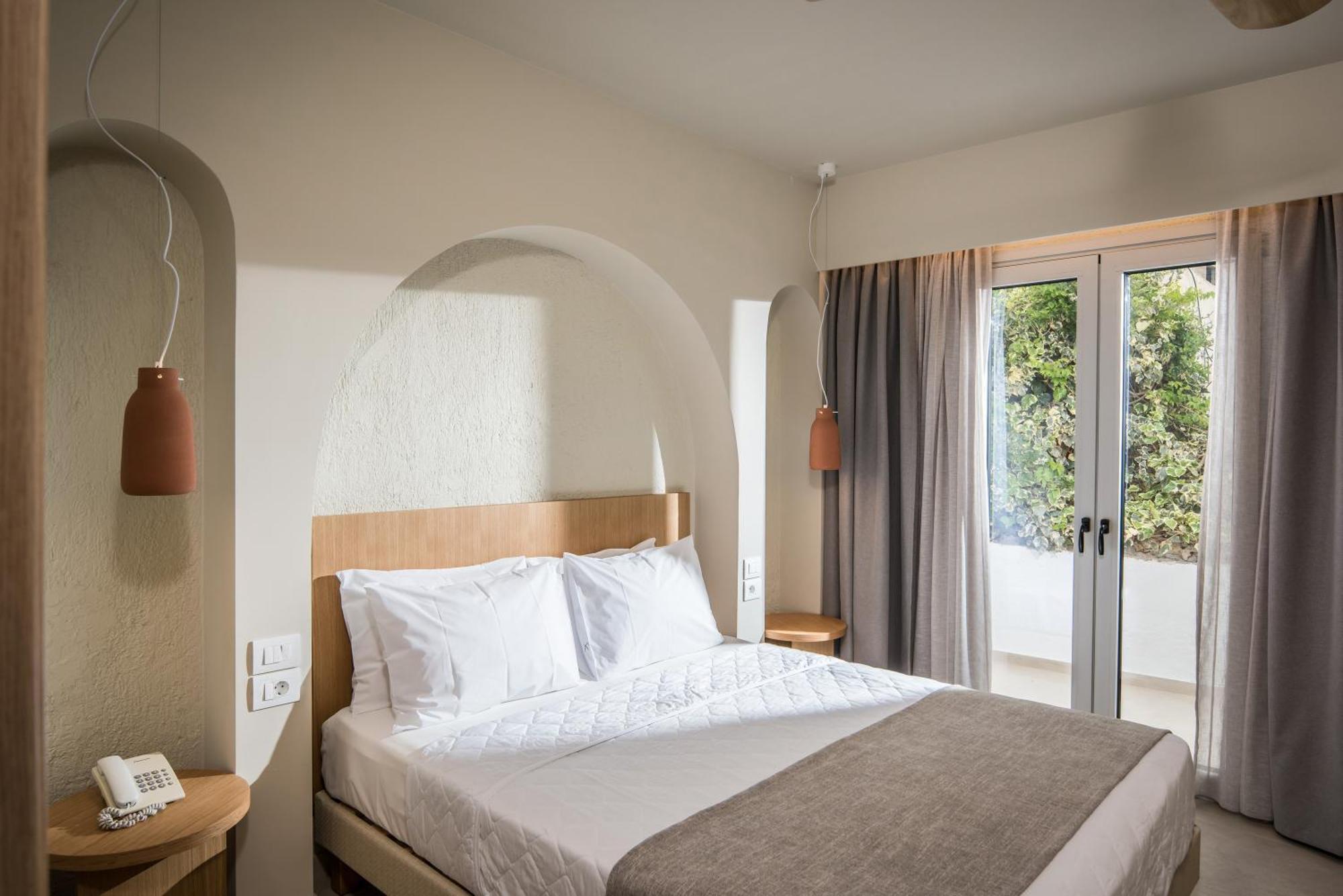 South Coast Hotel Макригиалос Экстерьер фото