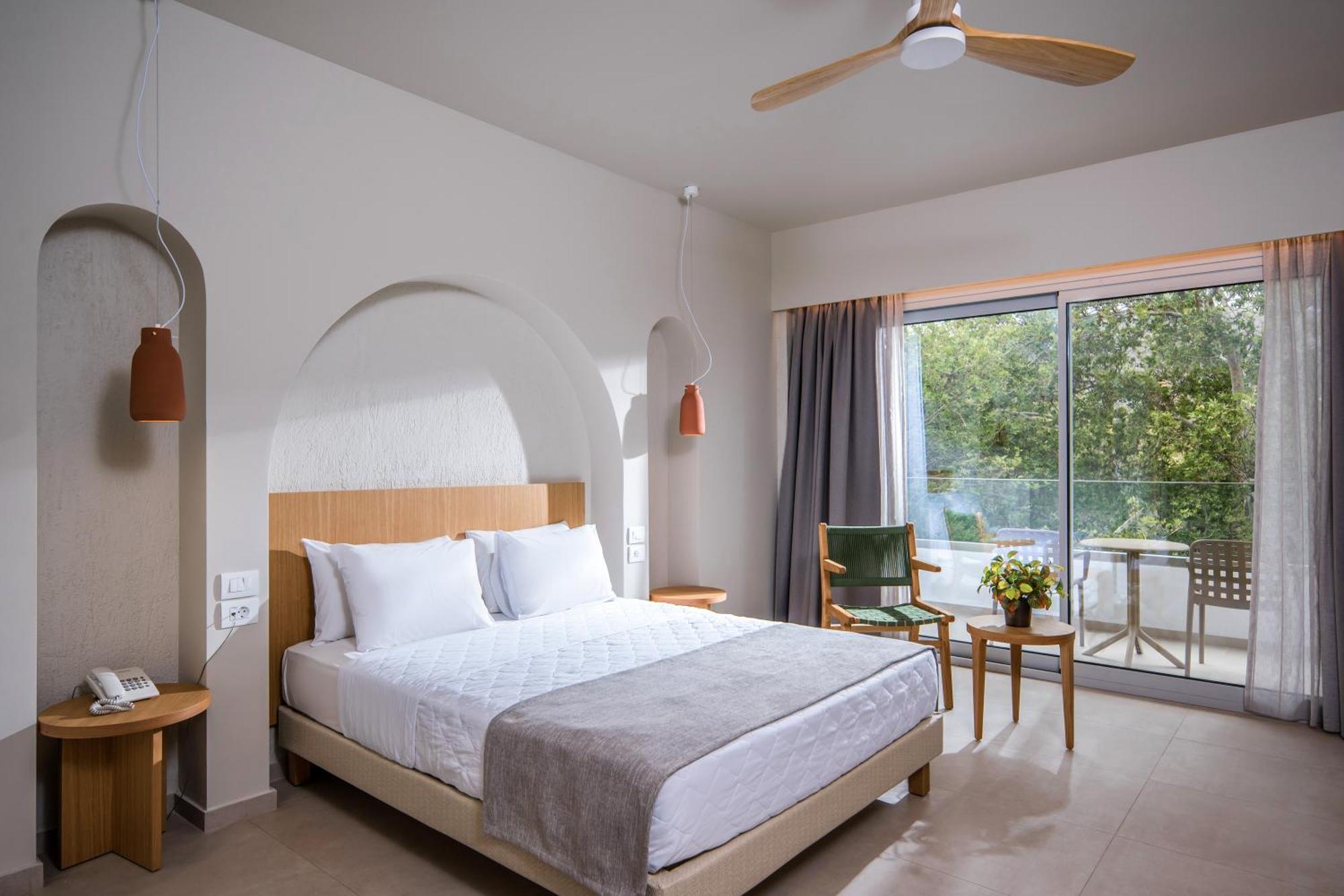 South Coast Hotel Макригиалос Экстерьер фото