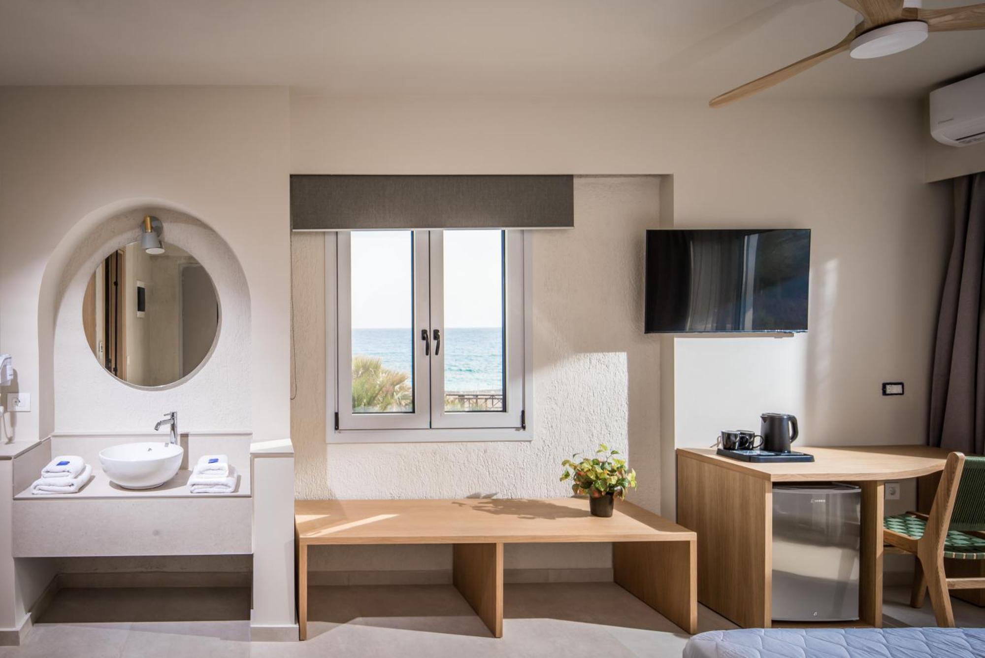 South Coast Hotel Макригиалос Экстерьер фото